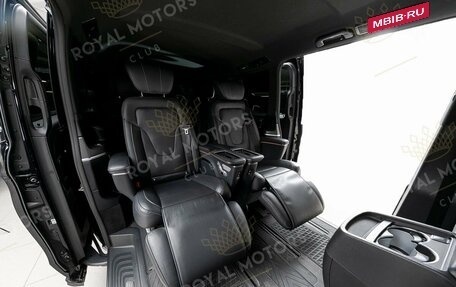 Mercedes-Benz V-Класс, 2022 год, 11 000 000 рублей, 13 фотография