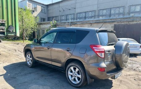Toyota RAV4, 2011 год, 1 700 000 рублей, 2 фотография
