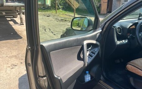 Toyota RAV4, 2011 год, 1 700 000 рублей, 16 фотография