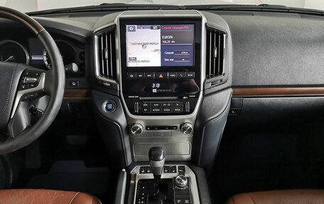 Toyota Land Cruiser 200, 2016 год, 5 299 700 рублей, 12 фотография