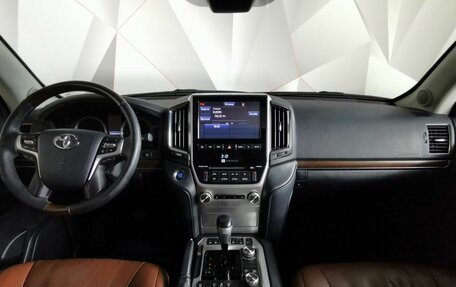 Toyota Land Cruiser 200, 2016 год, 5 299 700 рублей, 11 фотография