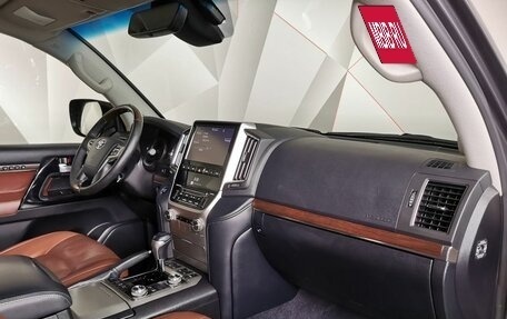 Toyota Land Cruiser 200, 2016 год, 5 299 700 рублей, 10 фотография