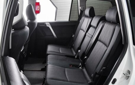 Toyota Land Cruiser Prado 150 рестайлинг 2, 2018 год, 4 830 000 рублей, 9 фотография