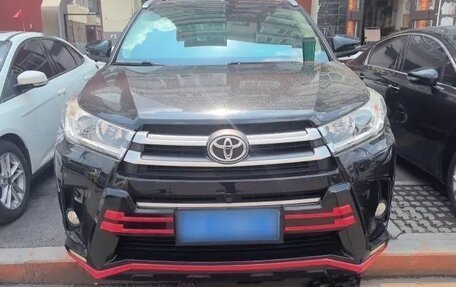Toyota Highlander III, 2021 год, 3 280 000 рублей, 2 фотография
