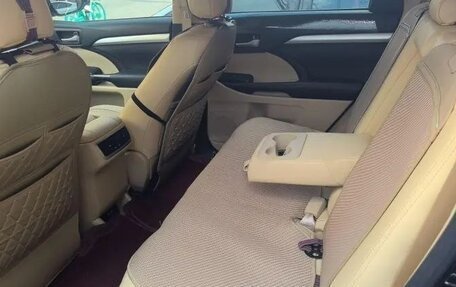 Toyota Highlander III, 2021 год, 3 280 000 рублей, 17 фотография