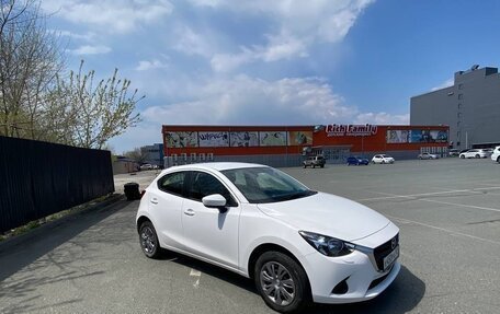 Mazda Demio IV, 2017 год, 900 000 рублей, 2 фотография