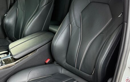BMW 5 серия, 2018 год, 3 240 000 рублей, 14 фотография
