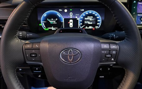 Toyota Camry, 2024 год, 4 300 000 рублей, 9 фотография