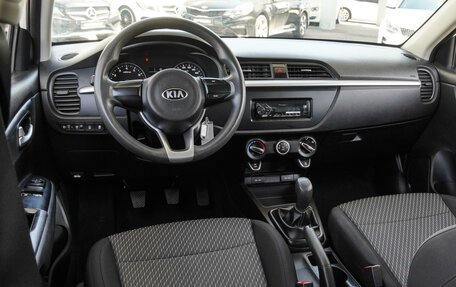 KIA Rio IV, 2018 год, 1 079 000 рублей, 6 фотография