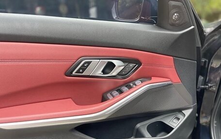 BMW 3 серия, 2023 год, 3 690 000 рублей, 12 фотография