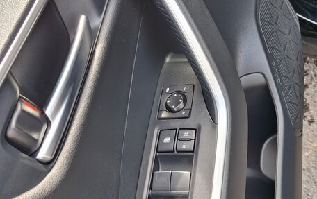 Toyota RAV4, 2021 год, 4 720 000 рублей, 5 фотография