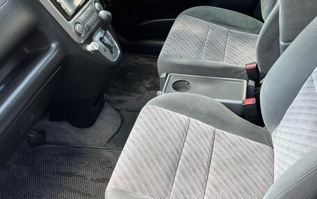 Honda Stream I рестайлинг, 2003 год, 710 000 рублей, 15 фотография