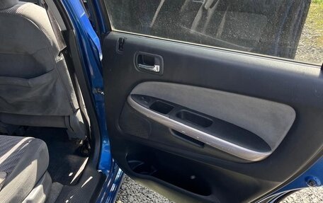 Honda Stream I рестайлинг, 2003 год, 710 000 рублей, 19 фотография