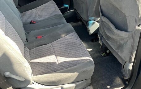 Honda Stream I рестайлинг, 2003 год, 710 000 рублей, 18 фотография