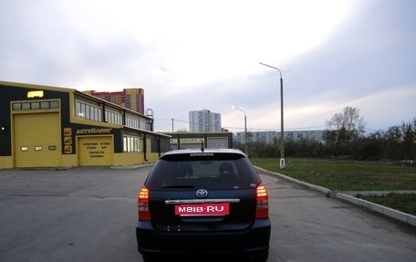 Toyota Wish II, 2004 год, 757 000 рублей, 8 фотография