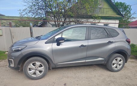 Renault Kaptur I рестайлинг, 2017 год, 1 200 000 рублей, 4 фотография