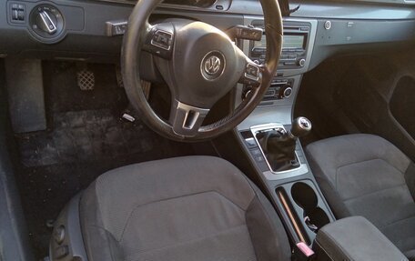Volkswagen Passat B7, 2011 год, 635 000 рублей, 9 фотография