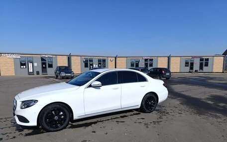 Mercedes-Benz E-Класс, 2017 год, 2 680 000 рублей, 5 фотография