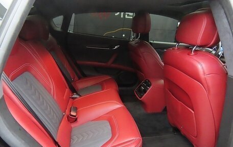 Maserati Quattroporte VI, 2022 год, 4 936 000 рублей, 4 фотография
