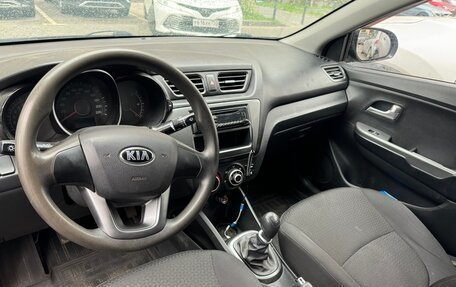 KIA Rio III рестайлинг, 2013 год, 900 000 рублей, 11 фотография