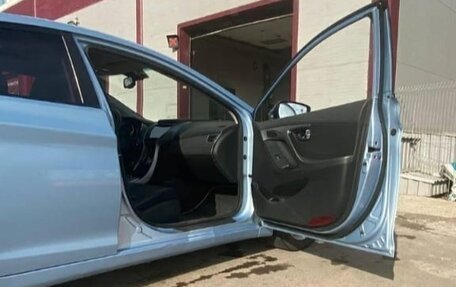 Hyundai Avante, 2011 год, 925 000 рублей, 4 фотография