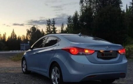 Hyundai Avante, 2011 год, 925 000 рублей, 5 фотография
