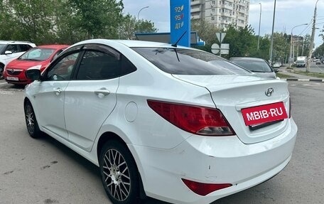 Hyundai Solaris II рестайлинг, 2016 год, 889 000 рублей, 3 фотография