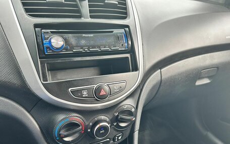 Hyundai Solaris II рестайлинг, 2016 год, 889 000 рублей, 10 фотография