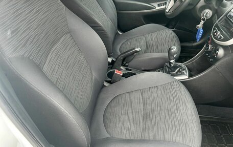 Hyundai Solaris II рестайлинг, 2016 год, 889 000 рублей, 16 фотография