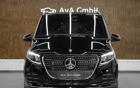Mercedes-Benz V-Класс, 2024 год, 30 700 000 рублей, 2 фотография