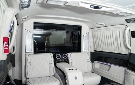 Mercedes-Benz V-Класс, 2024 год, 30 700 000 рублей, 9 фотография
