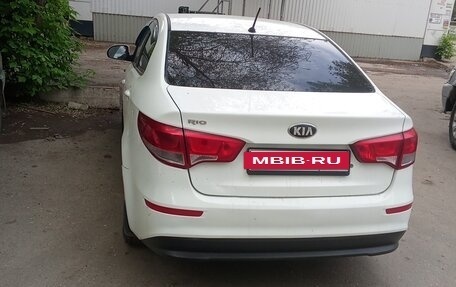 KIA Rio III рестайлинг, 2016 год, 600 000 рублей, 2 фотография