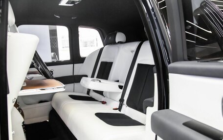 Rolls-Royce Cullinan, 2022 год, 39 000 000 рублей, 10 фотография