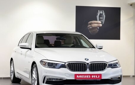 BMW 5 серия, 2017 год, 3 359 000 рублей, 3 фотография