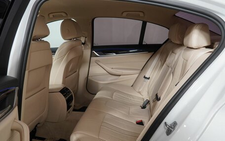 BMW 5 серия, 2017 год, 3 359 000 рублей, 13 фотография