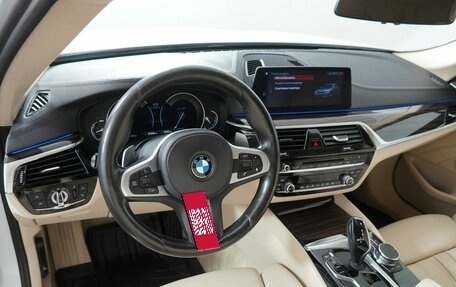 BMW 5 серия, 2017 год, 3 359 000 рублей, 12 фотография