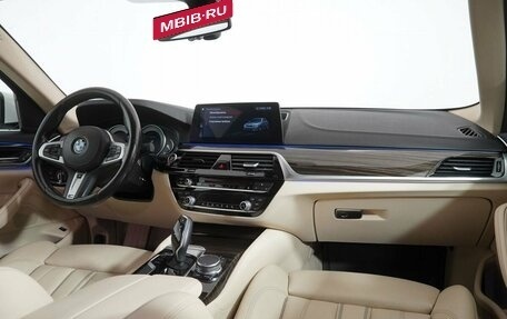 BMW 5 серия, 2017 год, 3 359 000 рублей, 14 фотография