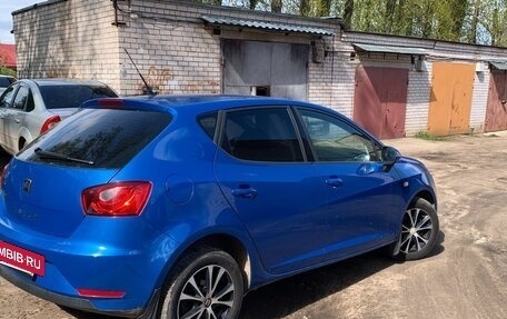 SEAT Ibiza IV рестайлинг 2, 2012 год, 659 000 рублей, 3 фотография