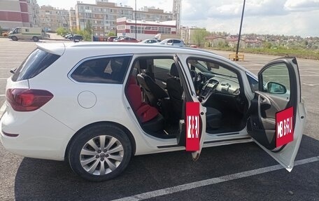 Opel Astra J, 2011 год, 740 000 рублей, 6 фотография