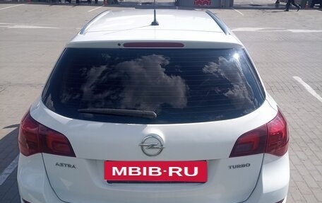 Opel Astra J, 2011 год, 740 000 рублей, 8 фотография