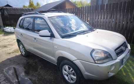 Hyundai Tucson III, 2008 год, 950 000 рублей, 2 фотография