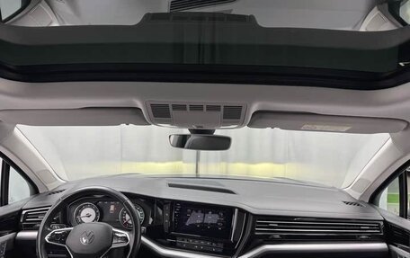 Volkswagen Touareg III, 2021 год, 3 845 000 рублей, 7 фотография