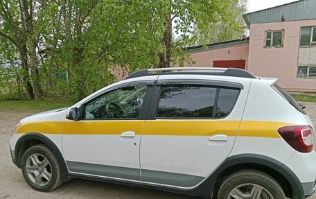 Renault Sandero II рестайлинг, 2021 год, 1 120 000 рублей, 2 фотография