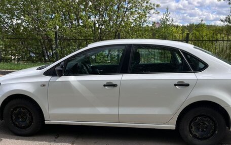 Volkswagen Polo VI (EU Market), 2012 год, 700 000 рублей, 2 фотография