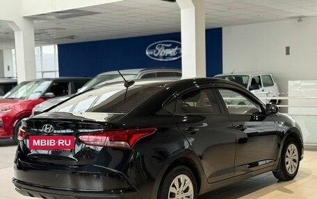 Hyundai Solaris II рестайлинг, 2021 год, 1 600 000 рублей, 8 фотография