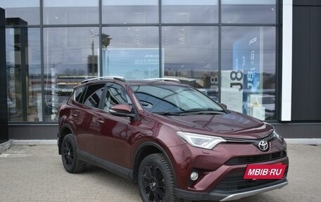 Toyota RAV4, 2018 год, 1 980 000 рублей, 3 фотография
