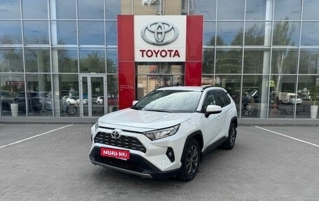 Toyota RAV4, 2022 год, 3 790 000 рублей, 1 фотография