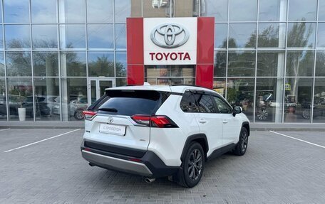 Toyota RAV4, 2022 год, 3 790 000 рублей, 5 фотография