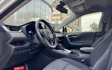 Toyota RAV4, 2022 год, 3 790 000 рублей, 9 фотография