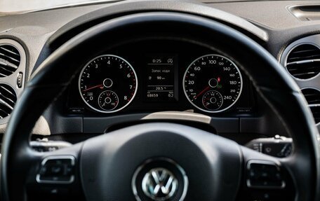 Volkswagen Tiguan I, 2016 год, 1 900 000 рублей, 16 фотография